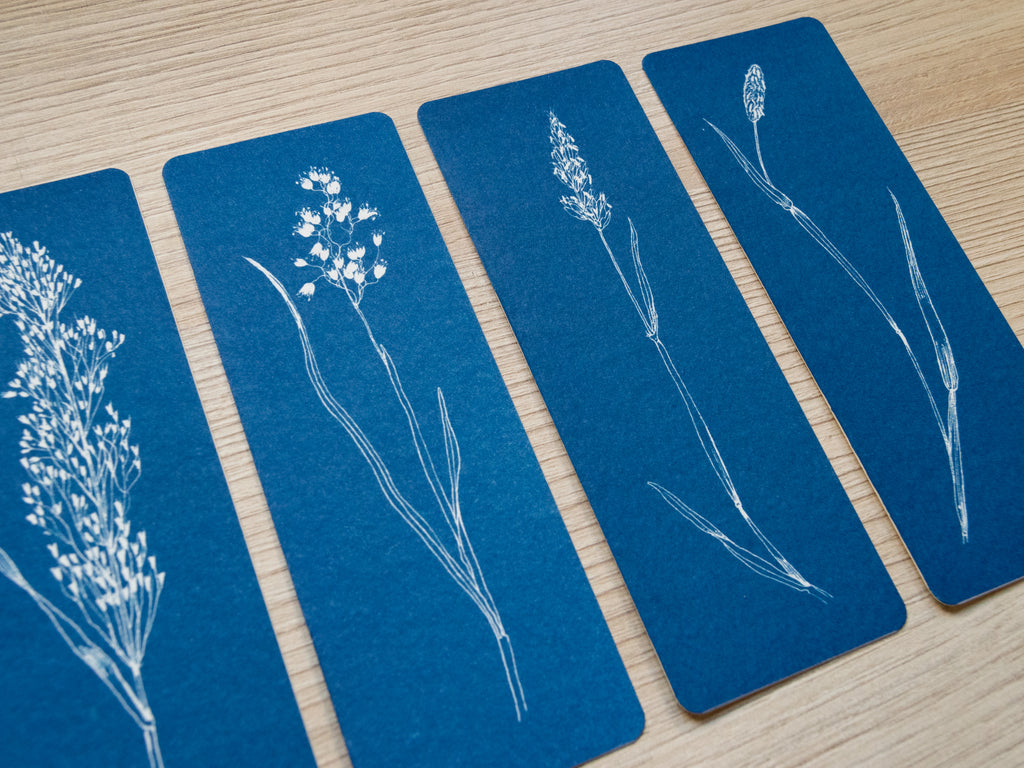 Cyanotypie-Lesezeichen, gepresste Blumen