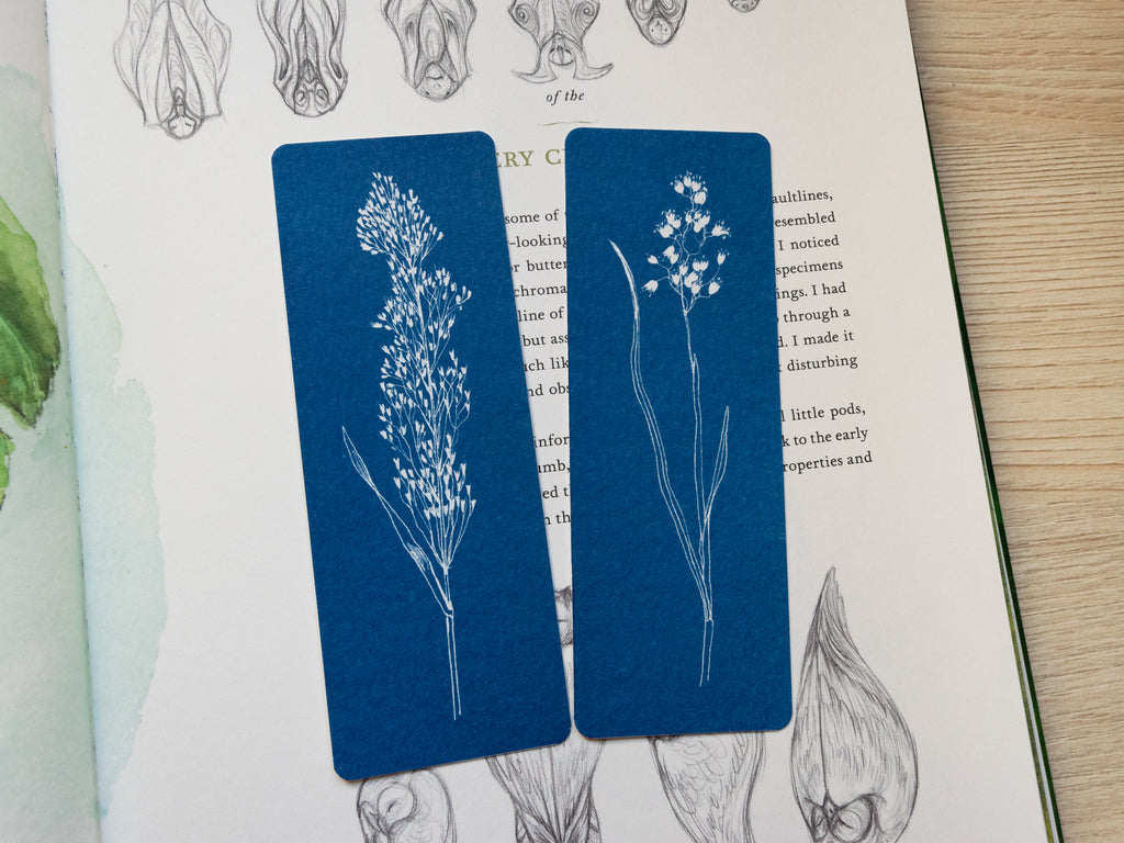 Cyanotypie-Lesezeichen, gepresste Blumen