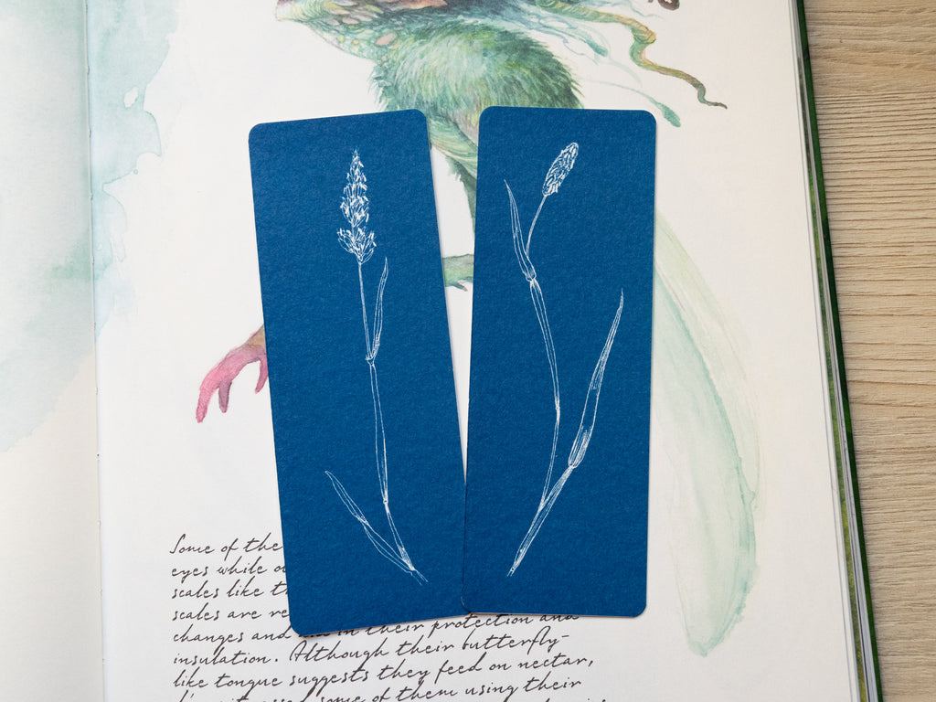 Cyanotypie-Lesezeichen, gepresste Blumen