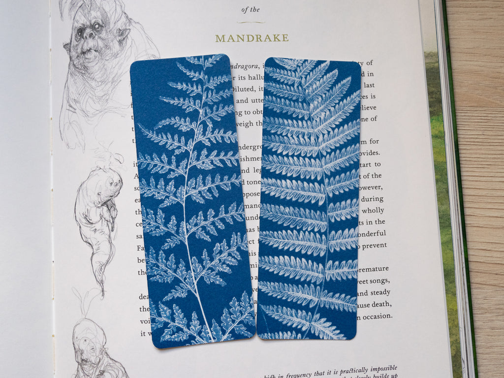 Cyanotypie-Lesezeichen, Muster aus Eisenblättern