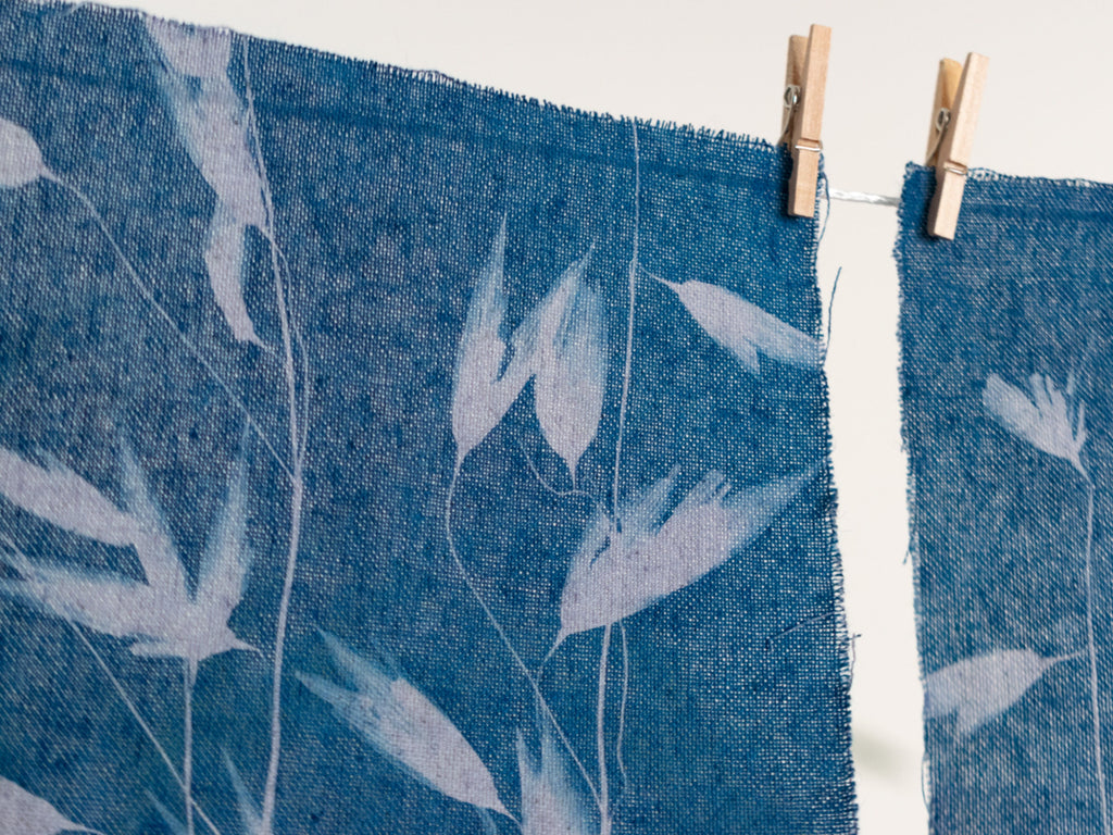 ideas to make cyanotype on fabric 
