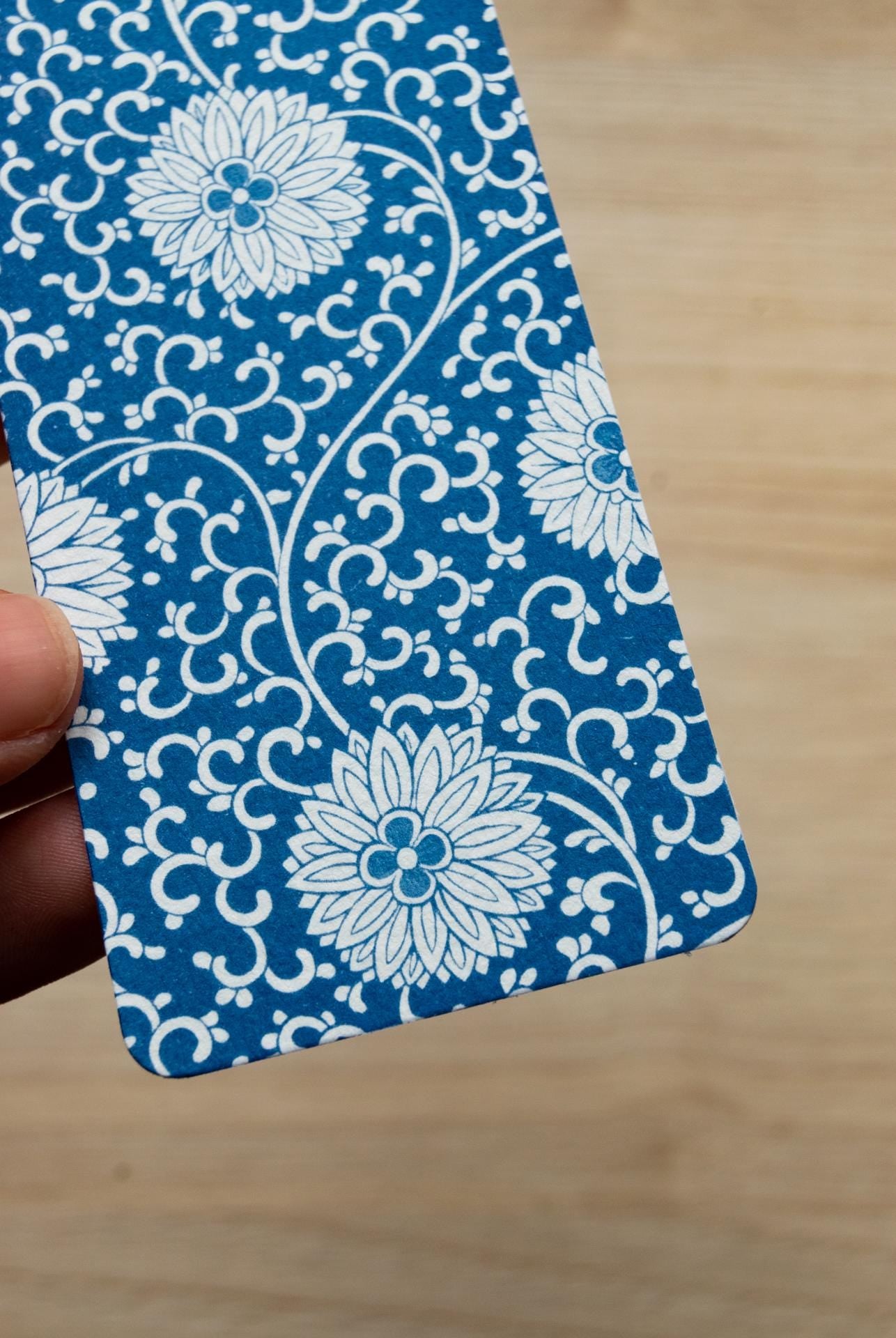 william morris floral pattern